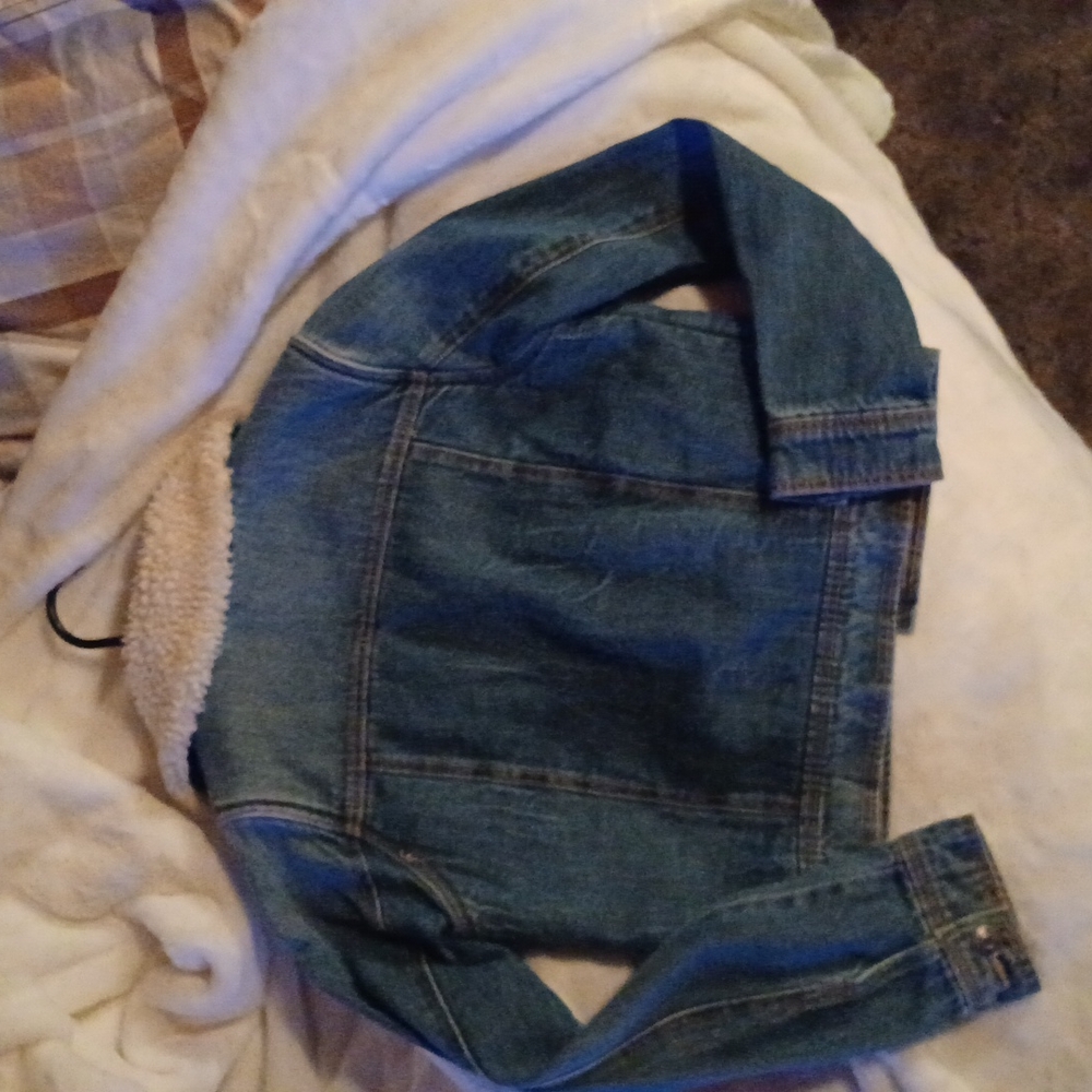 Jean jacket - Picture 2 of 3